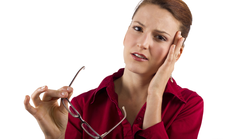 De ce ochelarii de vedere sunt un obstacol al îmbunătăţirii vederii tale şi ce să faci